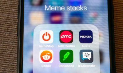 GameStop, AMC Theatres, Nokia, BlackBerry Enterprise, Reddit, Robinhood application icons grouped | Short Sellers Lose Near $1B As GameStop, AMC Stocks Rally | Featured