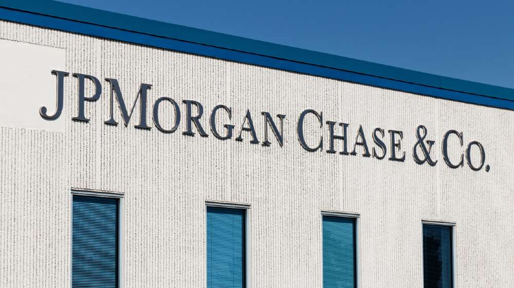 JPMorgan Chase Operations Center. JPMorgan Chase and Co. is the largest bank in the United States | JPMorgan Chase CEO Wants Workers Back At The Office | Featured