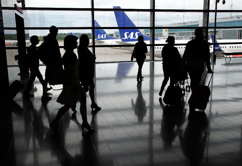 Air travelers at Arlanda Airport, Terminal 5-Airline Passengers