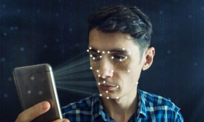 Man is trying to access the phone using the personal identification method of face recognition | Facebook To Shut Down Its Facial Recognition Program | featured