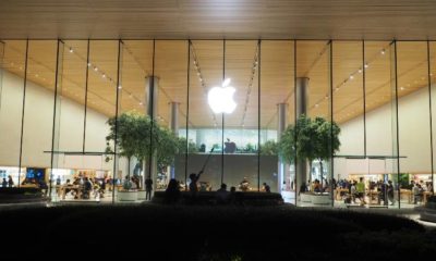 The first Apple Store in Thailand at night | 3 trillion