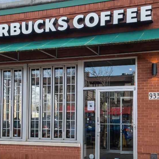 First US Starbucks to be unionized on Elmwood Avenue in Buffalo, NY | Starbucks Workers’ Union Efforts Spreading to More Branches | featured
