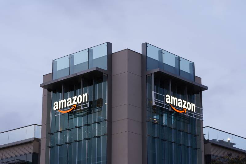 The Amazon logo seen at the Amazon Palo Alto campus in the evening | Amazon Objects To Staten Island Union Election Results