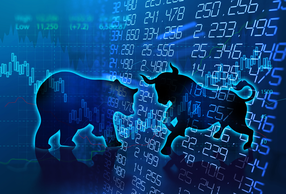 Battle for 3000: Bulls and Bears Ready for “Dogfight”