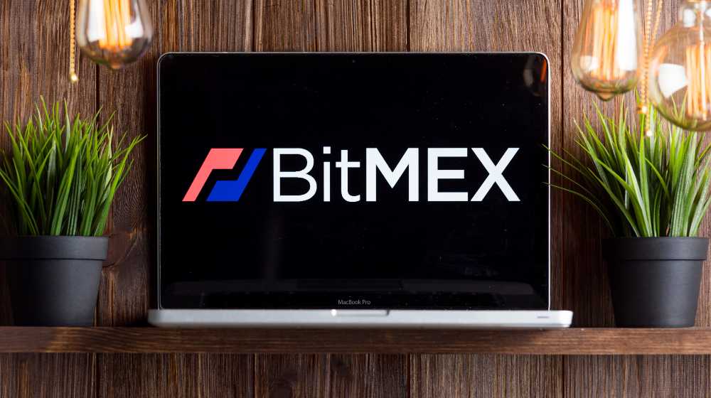 Bitmex on the laptop screen isolated | BitMEX CEO expects 5 to 10 countries to adopt Bitcoin by next year | featured