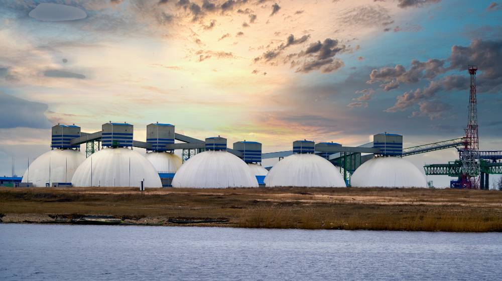 Natural Gas Tank in the morning| Sen. Joe Manchin’s Support for Natural Gas | featured