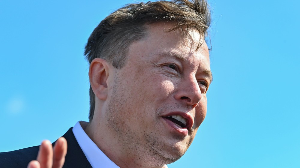 Tesla CEO and space X founder Elon Musk | Tesla CEO Elon Musk Chews Out Apple During Earnings Call | featured