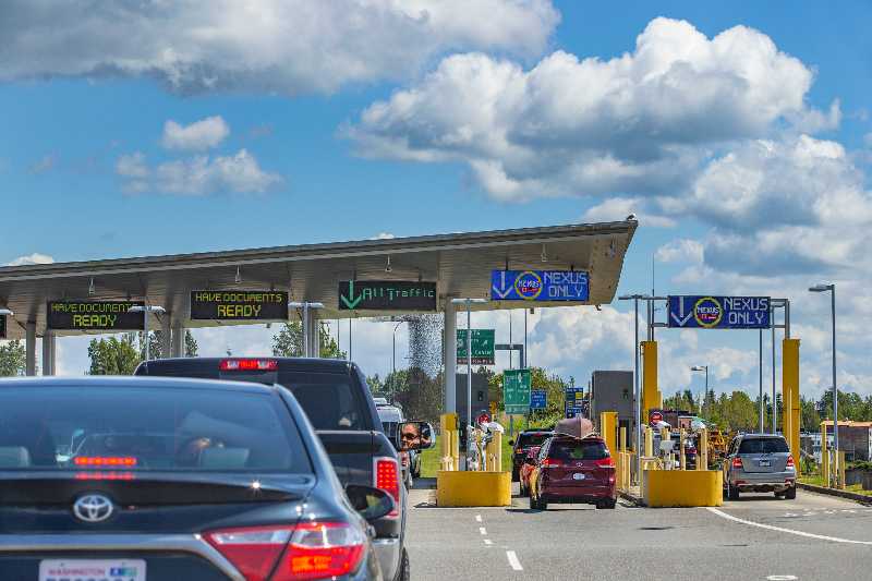 USCanada Border, Peace Arch, Washington state | US Auto Plants Affected By Border Traffic Jam