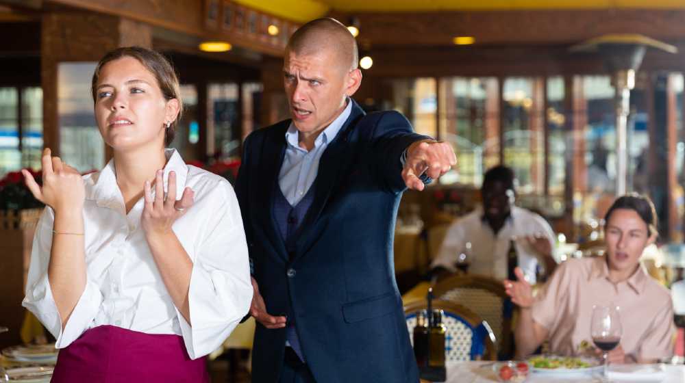 Upset waitress having conflict with manager displeased by poor work quality | Retail Workers Leaving Jobs For Better Ones | featured
