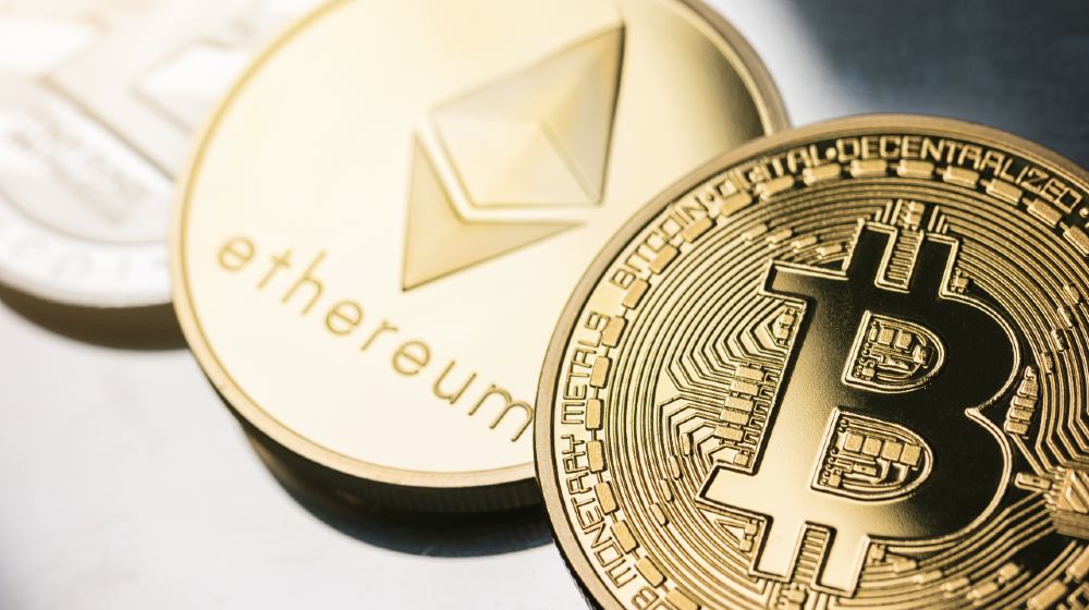 cryptocurrencys Bitcoin, Litecoin, Ethereum | Bitcoin and Ether Set New Records Ahead of Coinbase Debut | Featured