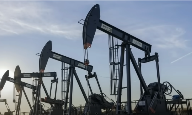 Global Oil Prices Spike Amid Fears of Tariff Wars Between U.S., Canada, and Mexico