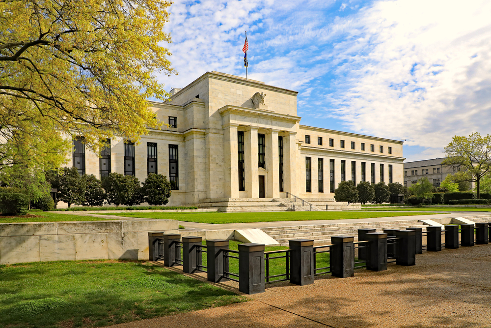 Fed Minutes Show Worry About Economy, Need For More Stimulus